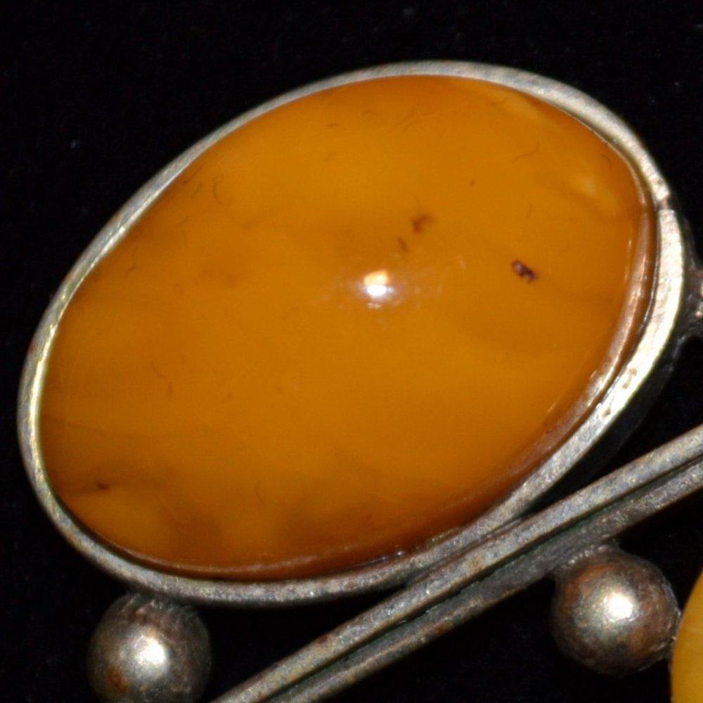 Cloudy Baltic Amber Pendant with Silver Tone Chain - Picture 4 of 8